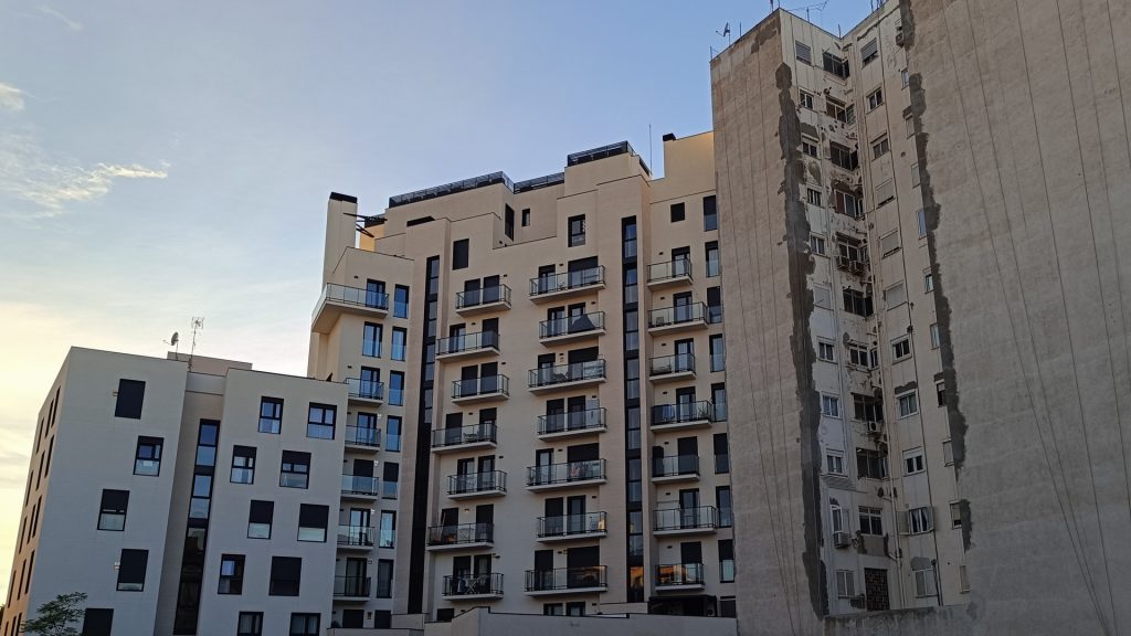 Contraste Arquitectónico en Granollers Contraste Arquitectónico en Granollers