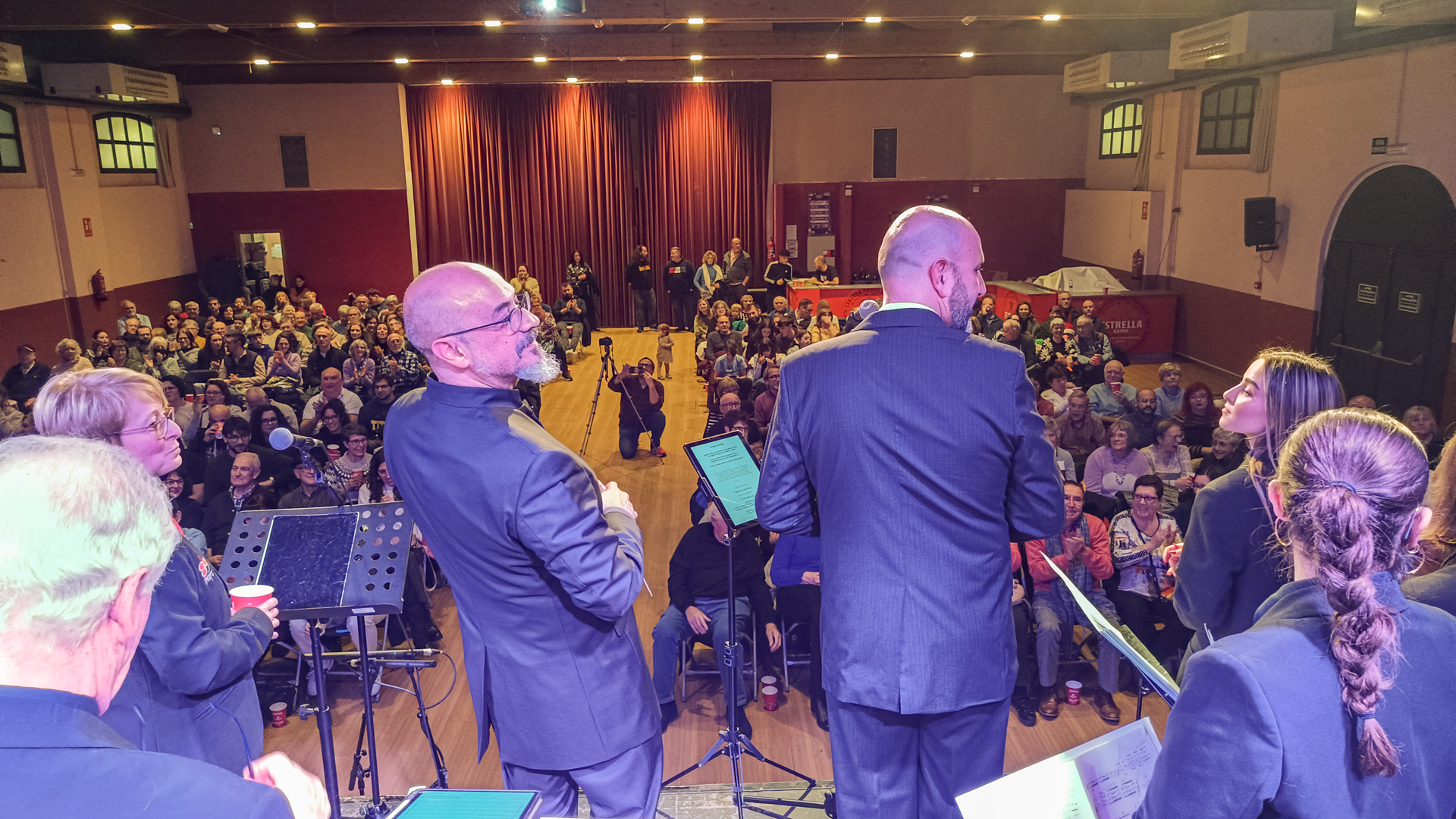 Bajo los Focos: El Aplauso de Mollet del Vallès