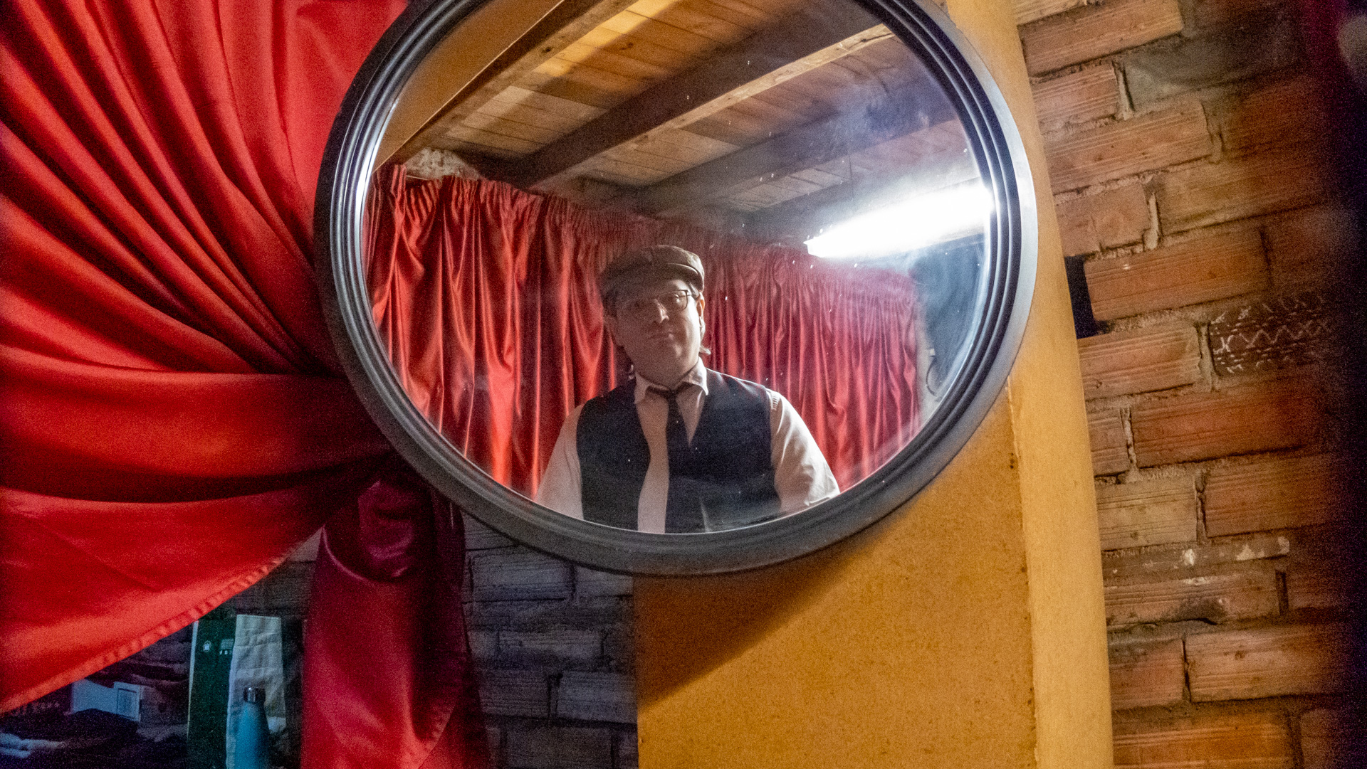 Autorretrato entre bambalinas