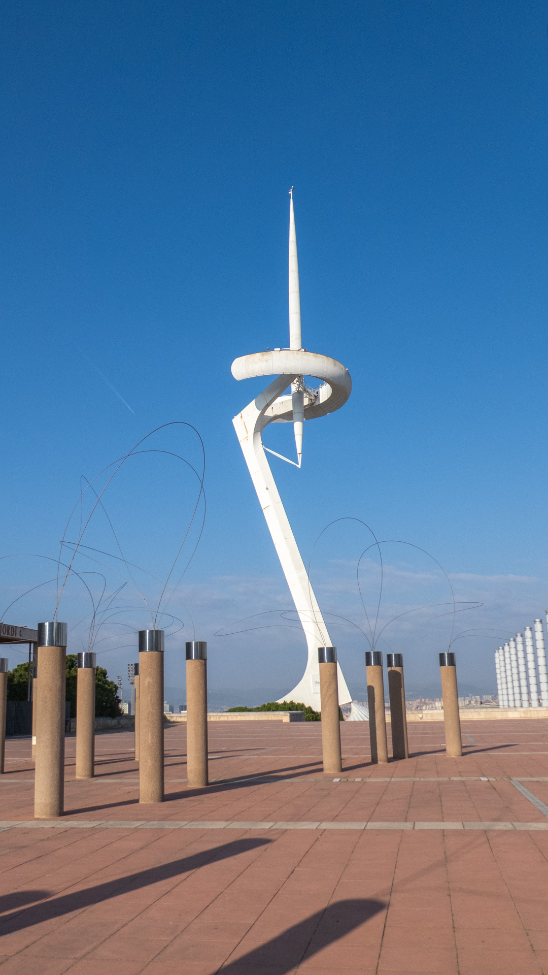 Geometría en el Aire: La Torre Calatrava