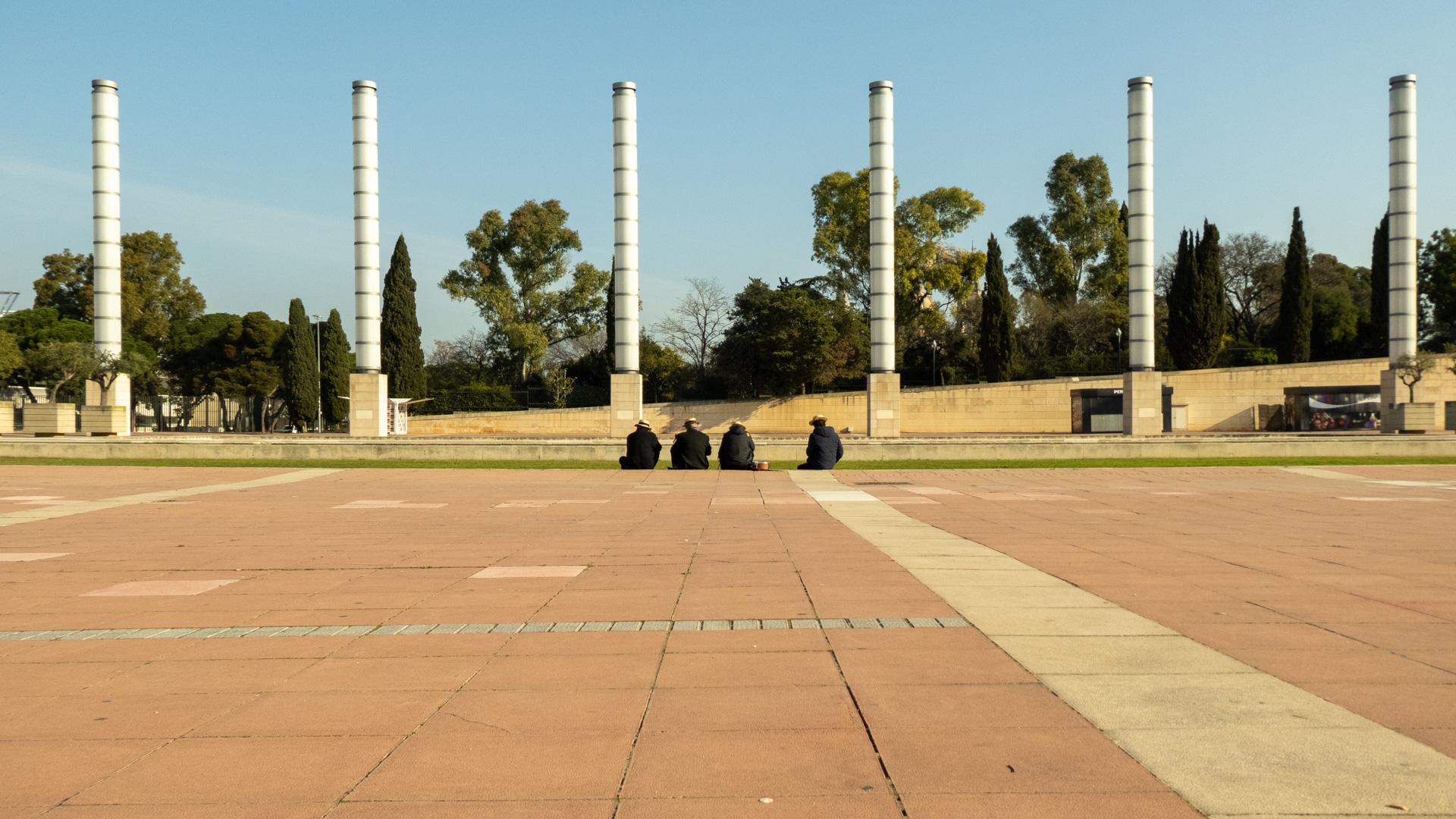 Silencio en Simetría: El Pomp del Palau Sant Jordi